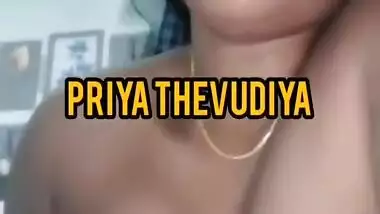 Tamil Girl Priya Give Handjob