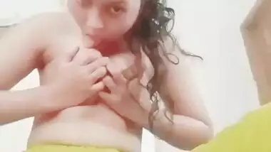 Beautiful Desi Small Boobs Gf fingering Hard Moaning