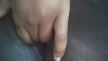 Sri Lankan wife cunt in close up vagina juice...