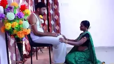 Masala foreplay b-grade blue film of Madrasi Indian desi aunty