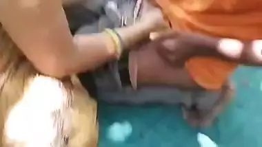 Hindi bf of desi lady fucking on a farm with a guy