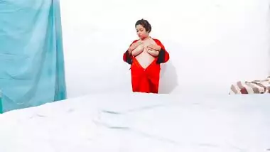 Big boobs Muslim Bhabhi full nude show