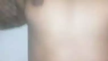 Amateur Tamil Bhabhi Nude MMS
