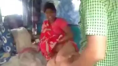 Dehati slut fucked inside a truck by a truck driver