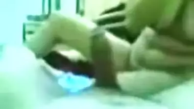 sindhi wife giving blowjob to hubby