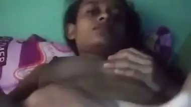 Horny girl fingering wet pussy in Srilankan sex