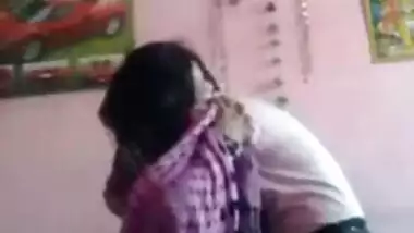 Desi Aunty fucks with her lover after hubby leaves for Office