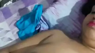 Sexy bhabhi is back again with 5 new videos part 2