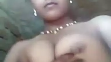 Desi Bhabhi grows pair and goes exposing XXX body parts in MMS clip