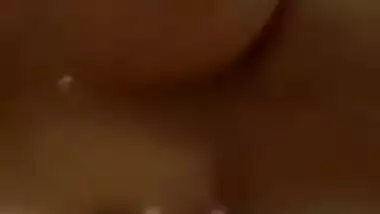 Sexy Desi woman with natural tits could be a good porn actress