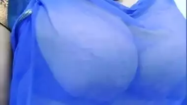 Bhabi Showing Boobs through Transparent Saree on SuperChat Live