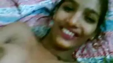 Sexy Bengali wife exposes her nude body to hubby’s friend