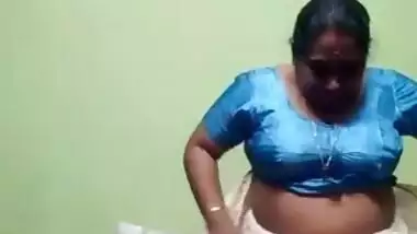 Mallu Aunty Changong Cloths