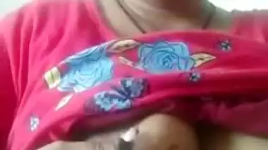 Beautiful Desi bhabhi milking for her hubby