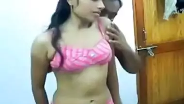 Indian scandal movie of a sweety fucking a wide man 