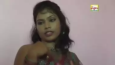 akeli bhabhi romantic devar