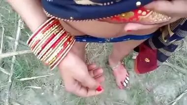 Ladki Ko Jangle Ki Jhadi Me Lejakar Choda Desi Outdoor