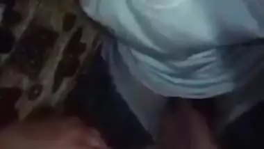 Paki Couple blowjob inside kambal