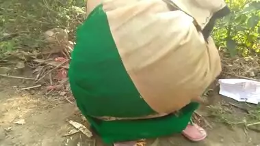 bhabhi showing big boobs and ass in public Field Outdoors