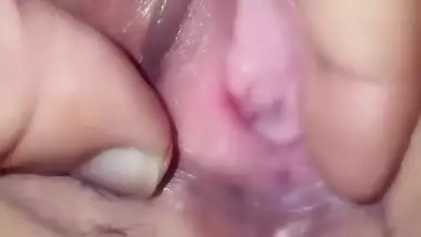 Desi Bhabhi Got Her Pussy Fingered