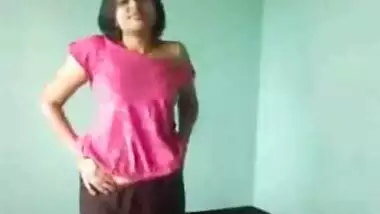 Cute indian Girl expose her Body infront of CAM