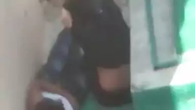 Desi lovers rooftop sex captured by a peeping tom