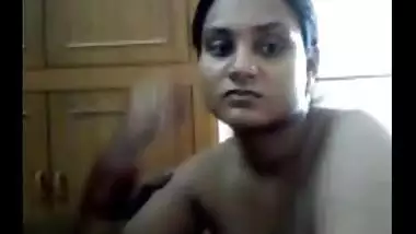 House wife Priya bhabhi’s cam sex with horny devar