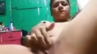 Super horny srilanken bhabhi masturbation