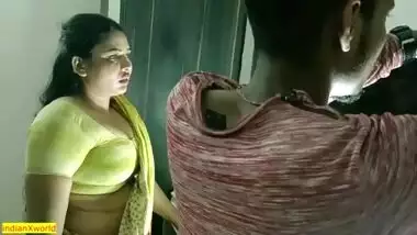 TV mechanic bangs a boudi in the Bangla sex video