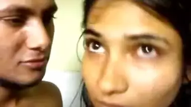 North indian girl sucks her bf and get it