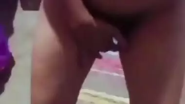 Cute desi girl showing big boobs and hairy pussy