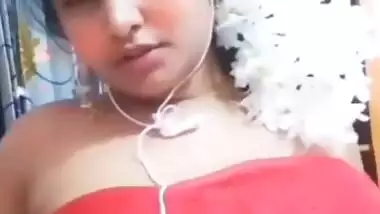 Bangladeshi Girl Showing