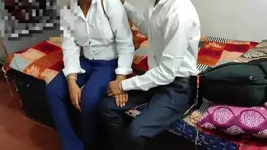 Oyo Room Par Classmate Girl Ko Ghodi Banakar Chudayi Kiya - Fuck Classmate In Oyo Hotel