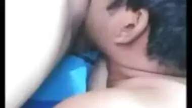 Busty Bhabhi pussy licking MMS video