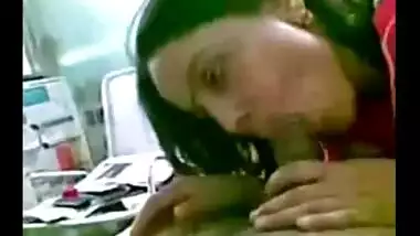Indian MBA college student blowjob sex video