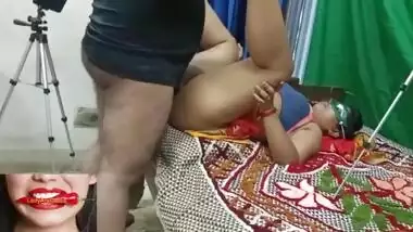 Hot Desi Bhaabi Fuck with Dewar (New Desi Porn)