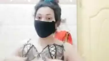 Hot Paki Girl Show in Bathroom-3