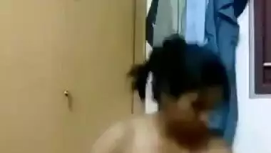 Sexy figured Indian nude MMS