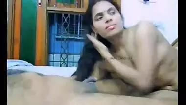 Desi girl Poorna with her lover in hotel...