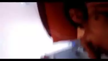 Sexy tamil girl sucking lover dick mms clip