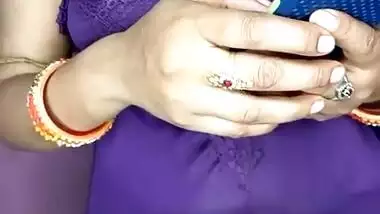 Hema Bhabhi sexy romance on live cam show