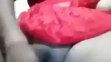 Nude desi Muslim lady fucks her pussy with a plastic dildo