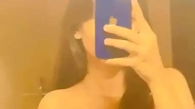 Hot Bhopal girl boob show selfie sex video
