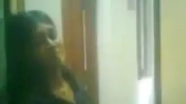 Hot Blowjob Video Of Secretary Recorded Inside Office At Chennai