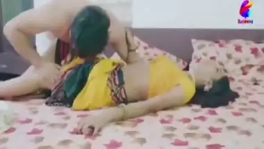 Desi Bhabhi And Indian Bhabhi - Pati Ke Jane Bad Bhabhi Ko Devar Ne Choda