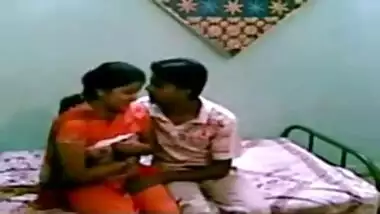 Young college guy sex with hot bhabhi