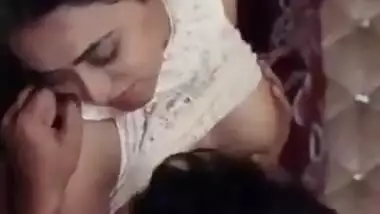 Bhabi getting horny to fuck