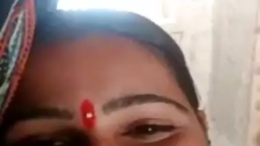 Indian village girl showing pussy on Whatsapp video call