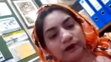 Sexy Paki Girl Fingering On Video Call