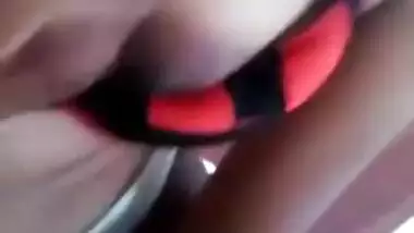 Indian Hot Tamil engineering student gets her boobs pressed by boyfriend scandal video - Wowmoyback